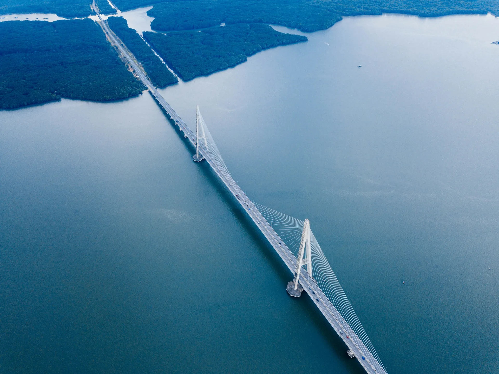 A cable-stayed bridge connecting two shores